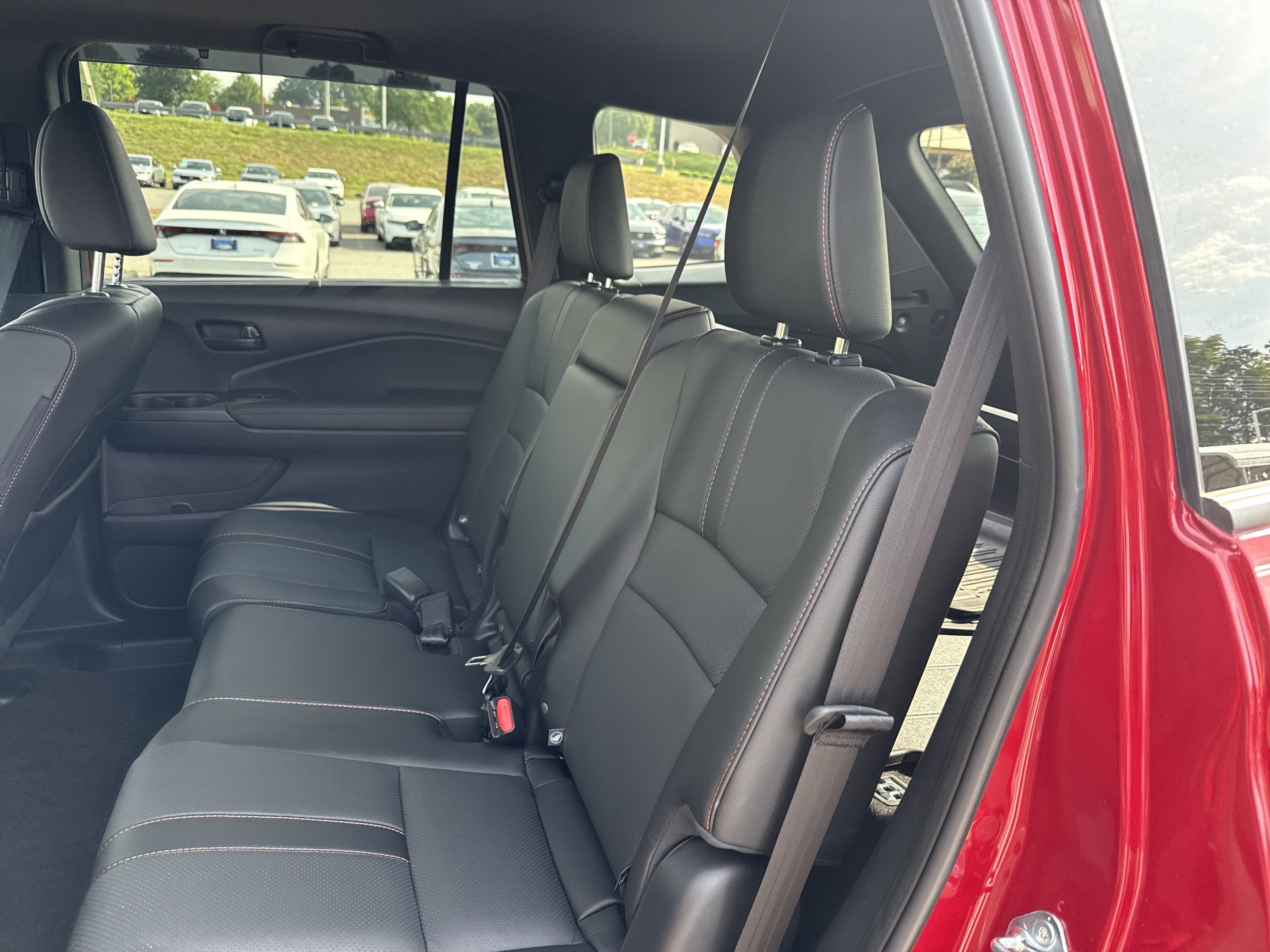 Certified 2025 Honda Passport TrailSport image 32