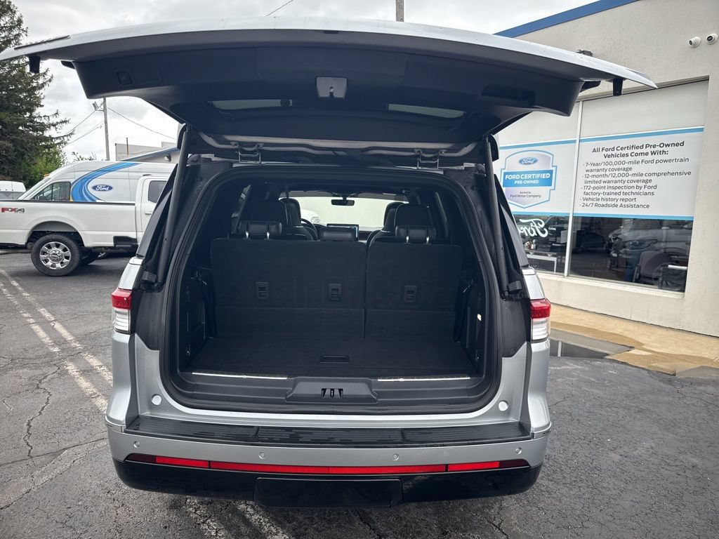 Used 2022 Lincoln Navigator Reserve AWD/4WD image 48