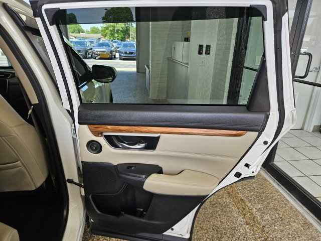 Used 2018 Honda CR-V Touring image 16