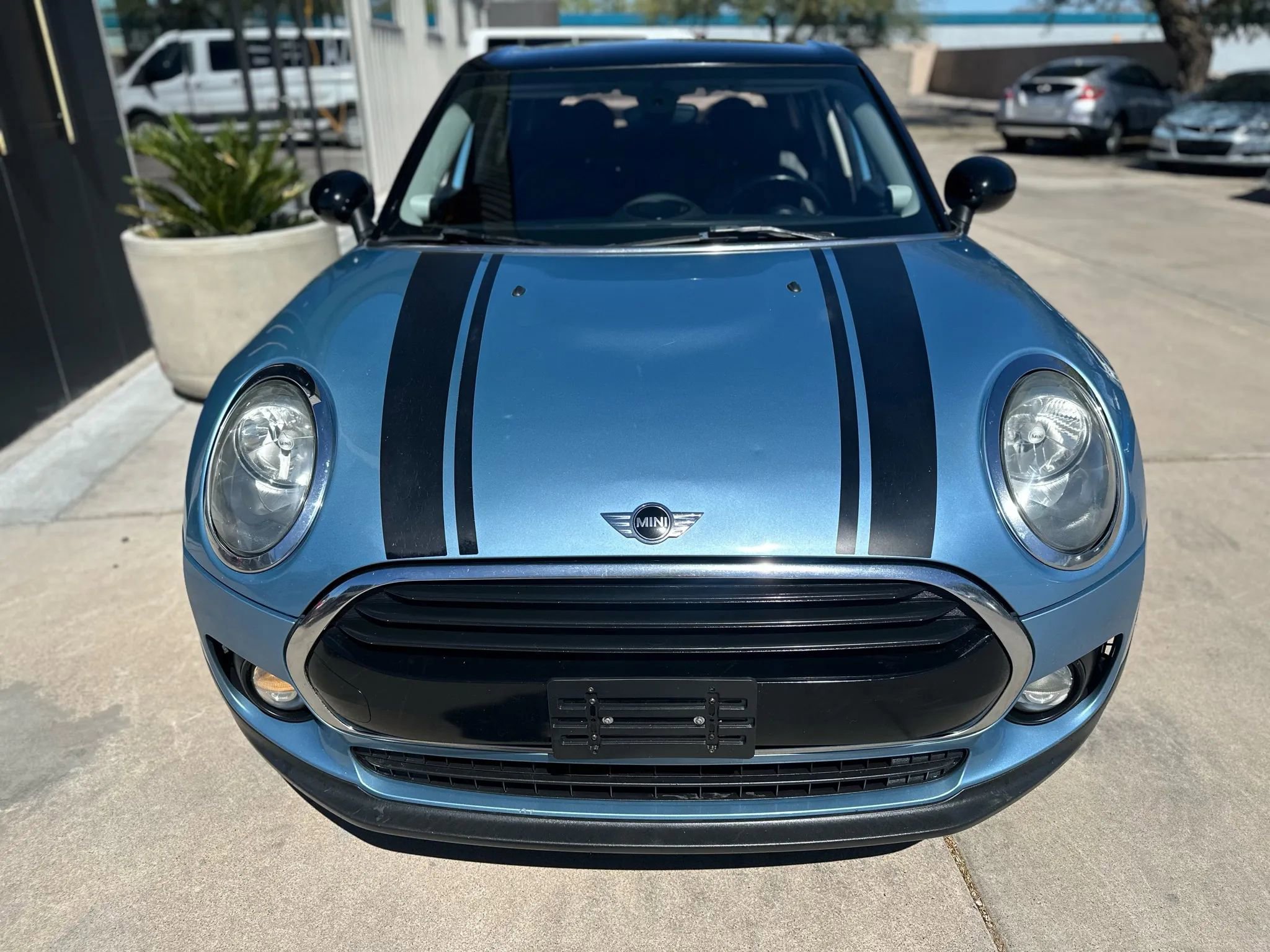 Used 2017 MINI Cooper Clubman image 2