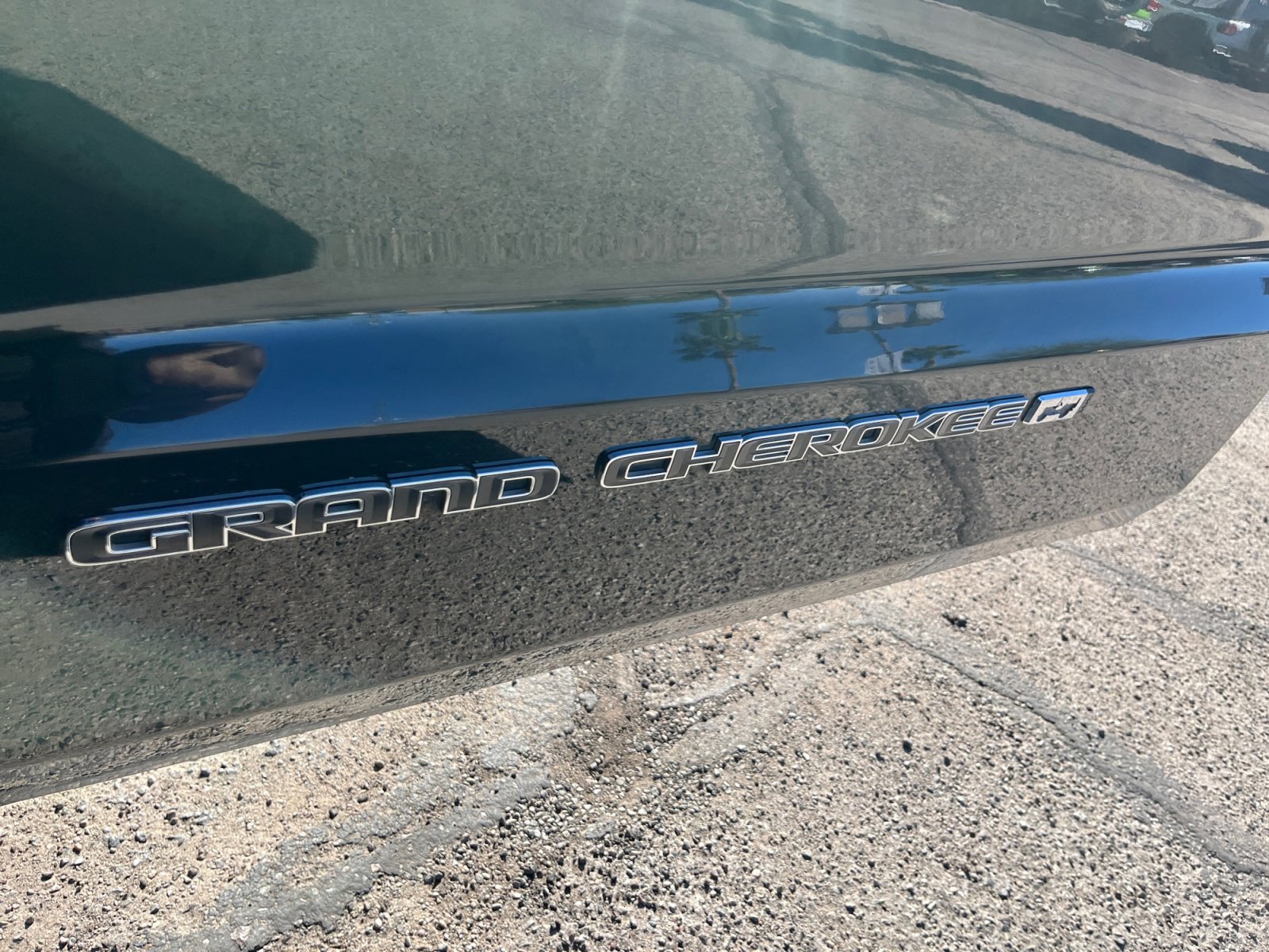 Used 2022 Jeep Grand Cherokee Limited image 24