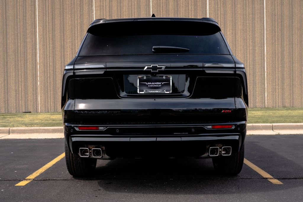 New 2026 Chevrolet Traverse RS w/ LPO, Floor Liner Package AWD/4WD image 8