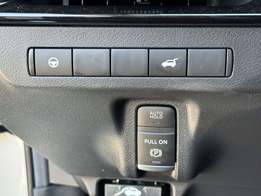 Certified 2025 Nissan Murano SV AWD/4WD image 18