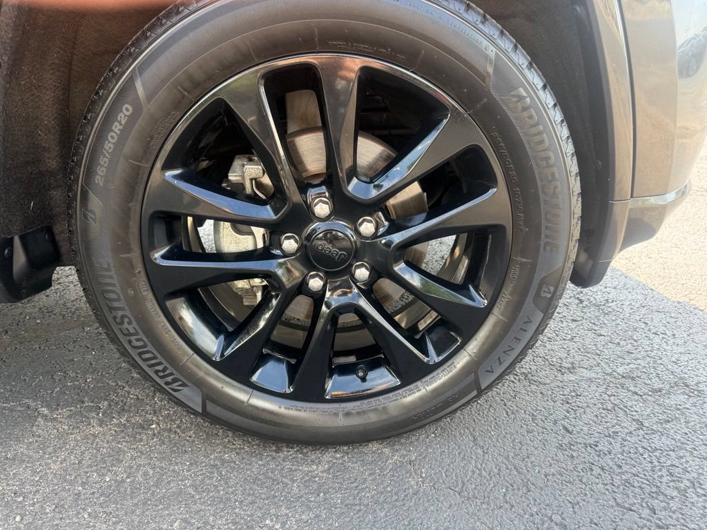 Used 2018 Jeep Grand Cherokee Altitude AWD/4WD image 52