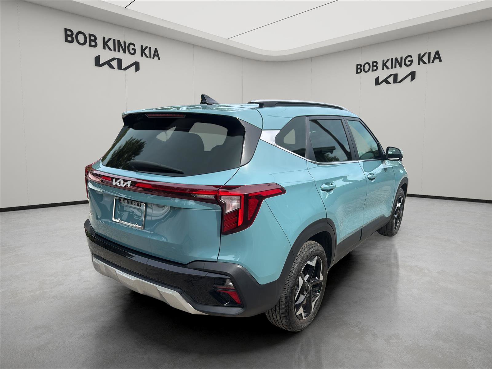 Used 2024 Kia Seltos EX image 5