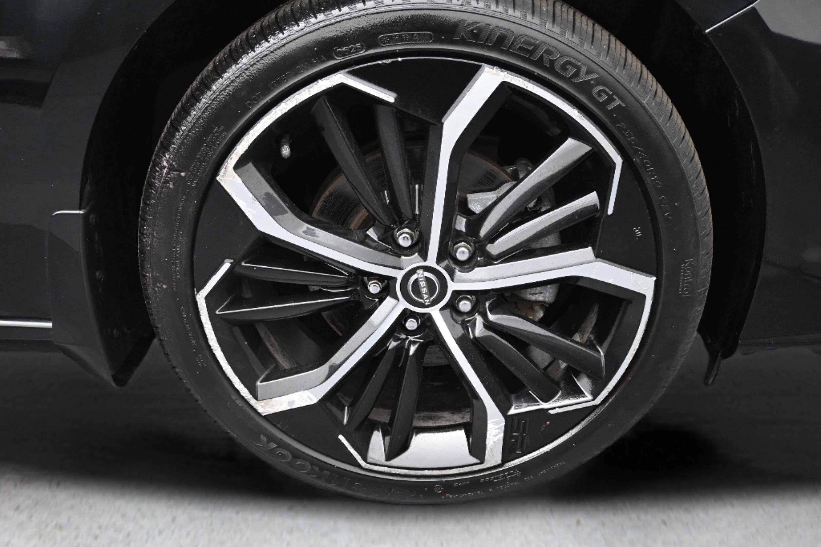 Used 2023 Nissan Altima 2.5 SR FWD image 7