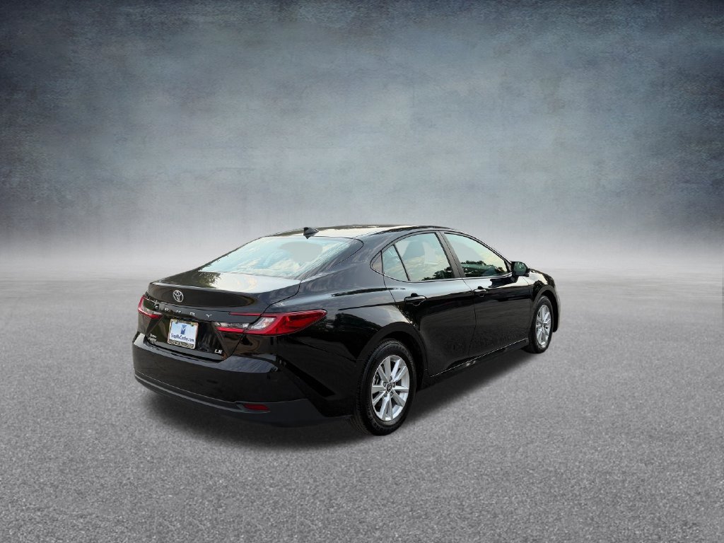 Used 2025 Toyota Camry LE FWD image 11