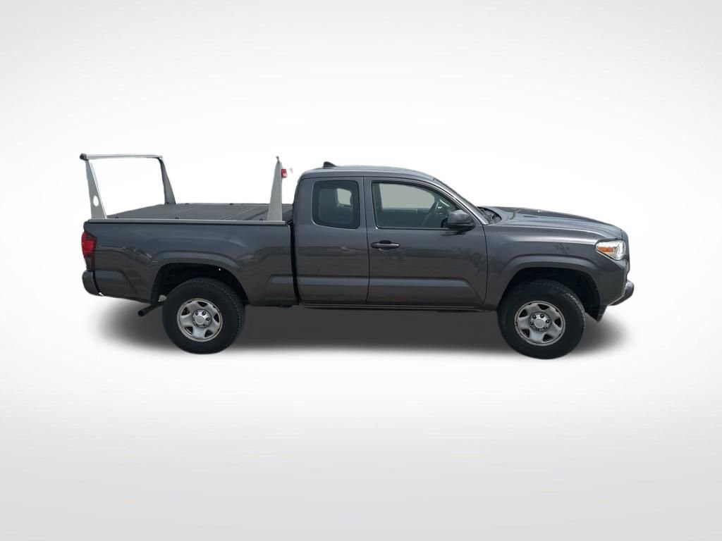 Used 2018 Toyota Tacoma SR w/ SR Convenience Package AWD/4WD image 5