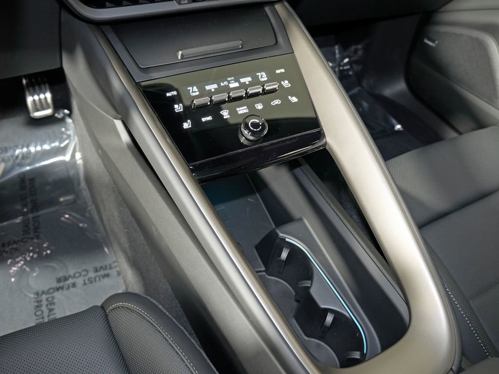 New 2026 Porsche Macan Turbo Electric image 30