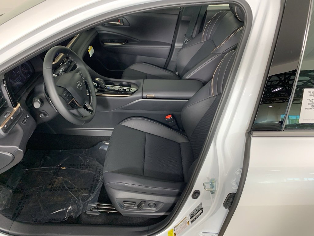 New 2026 Toyota Crown Platinum image 29