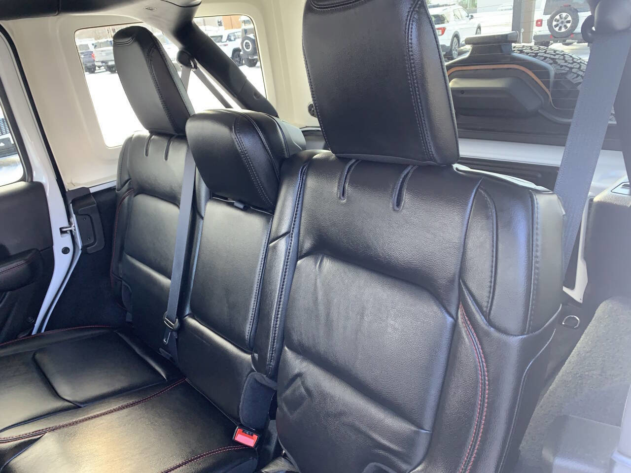 Used 2023 Jeep Wrangler Unlimited Rubicon w/ Dual Top Group image 22