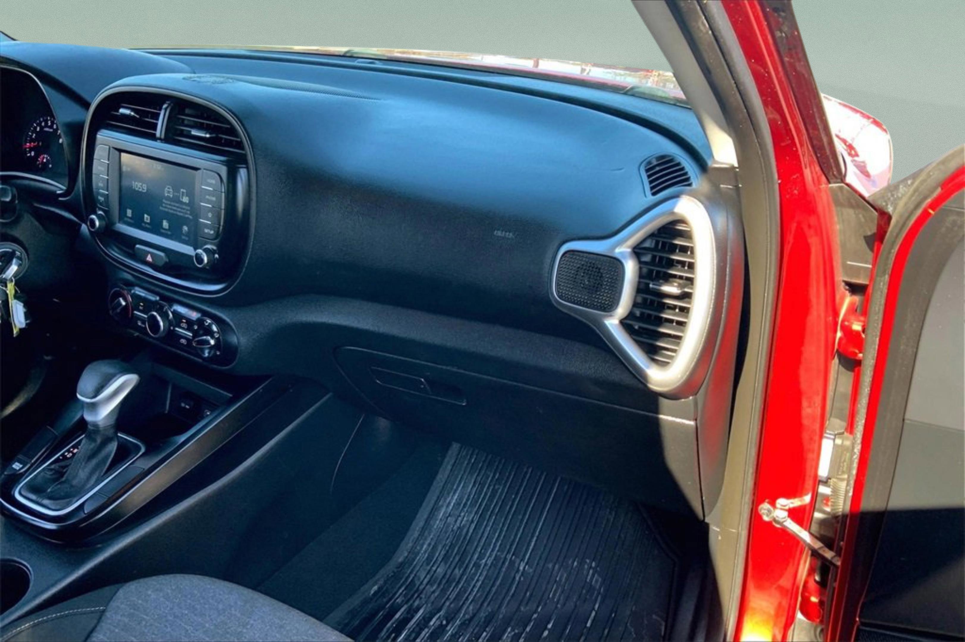 Used 2021 Kia Soul S image 20