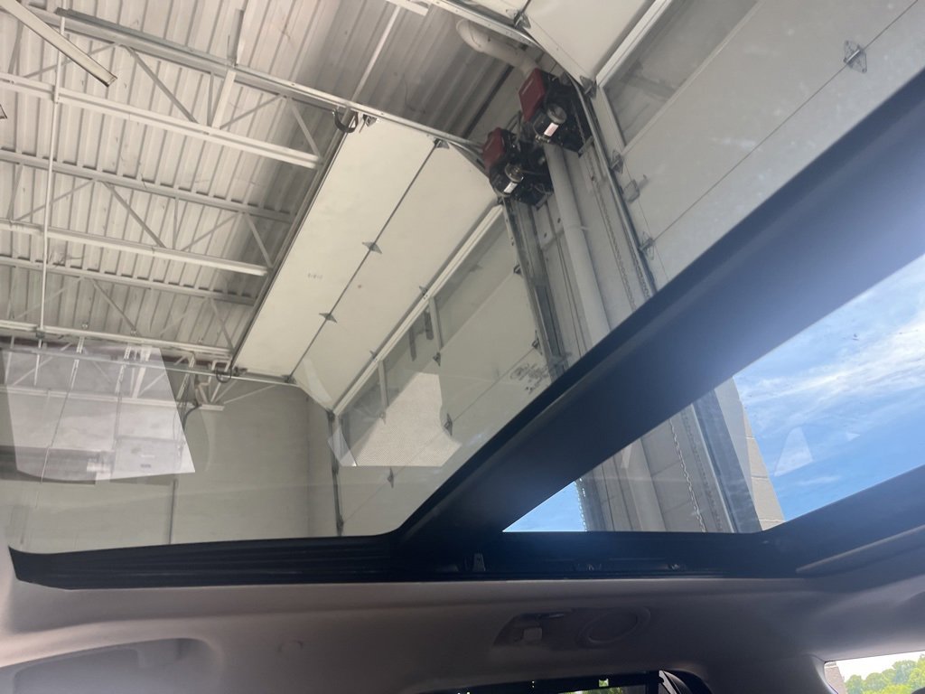 Used 2021 Ford Explorer Limited w/ Hybrid Equipment Group 310A image 19