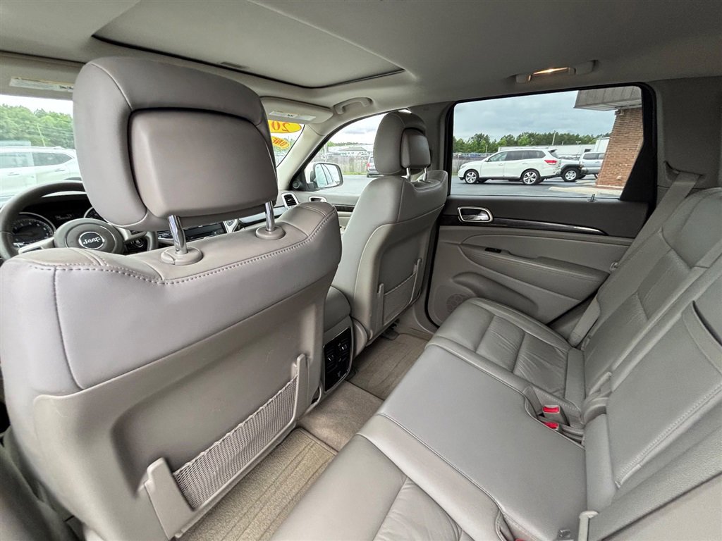Used 2012 Jeep Grand Cherokee Laredo RWD image 17