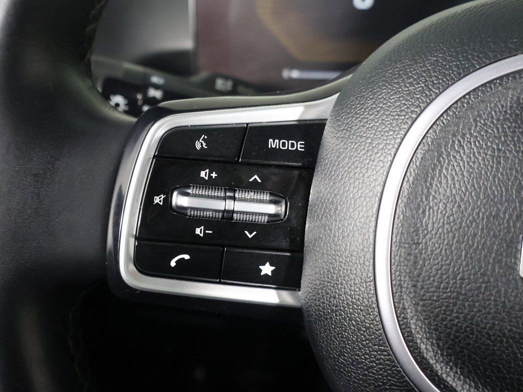 Used 2024 Kia Sorento S image 40
