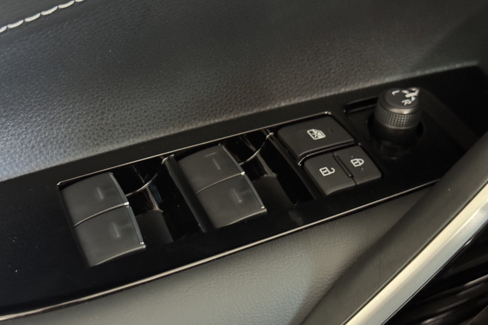 New 2027 Toyota Corolla XSE FWD image 12