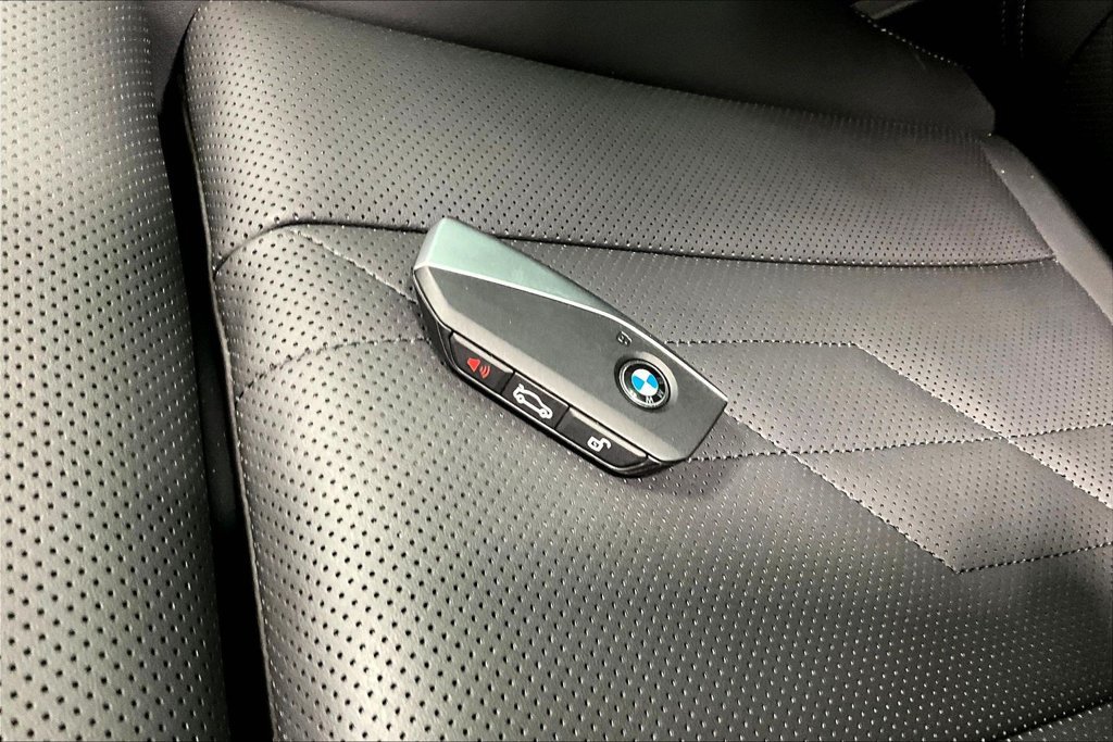 New 2025 BMW X3 xDrive30i w/ Convenience Package AWD/4WD image 23