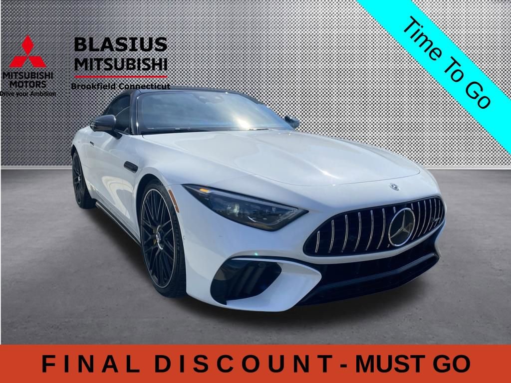 Used 2022 Mercedes-Benz SL 55 AMG 4MATIC w/ Driver Assistance Package image 18