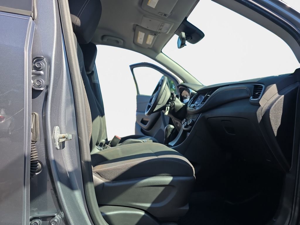 Used 2020 Chevrolet Trax LS w/ Tint and Cruise Package FWD image 18