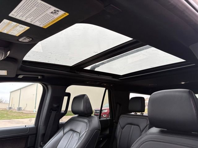 Used 2021 Ford Expedition Limited image 12