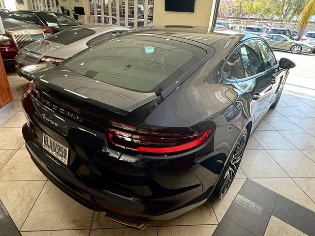Used 2018 Porsche Panamera 4 AWD/4WD image 17