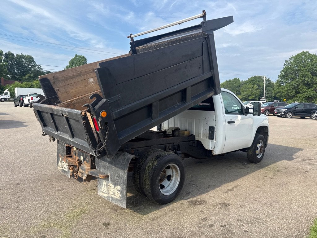 Used 2009 GMC Sierra 3500 W/T w/ Snow Plow Prep Package image 6