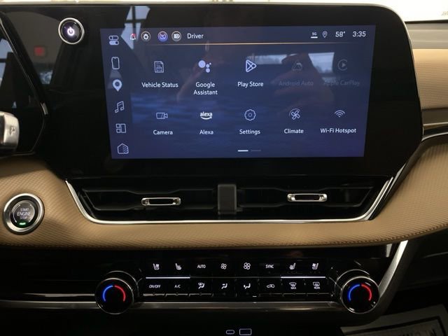 Used 2025 Chevrolet Equinox ACTIV w/ Safety and Technology Package image 16