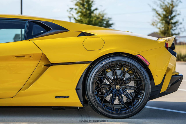 Used 2026 Lamborghini Temerario AWD/4WD image 5