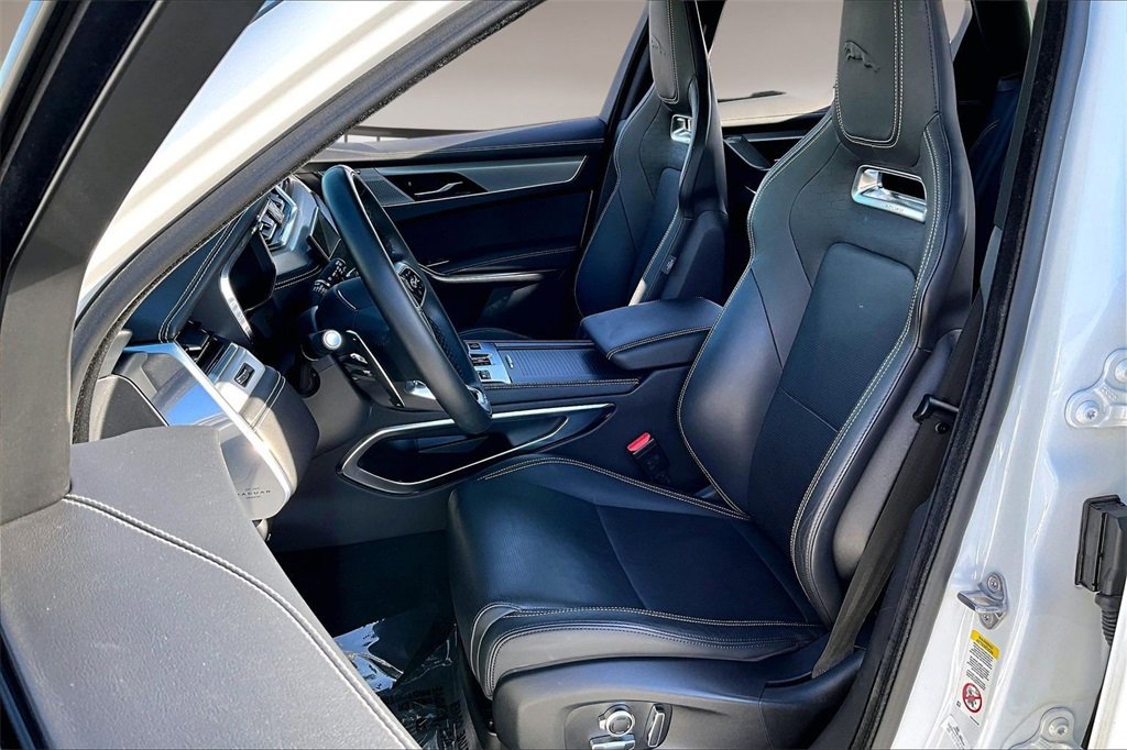 Used 2024 Jaguar F-PACE R-Dynamic S image 19