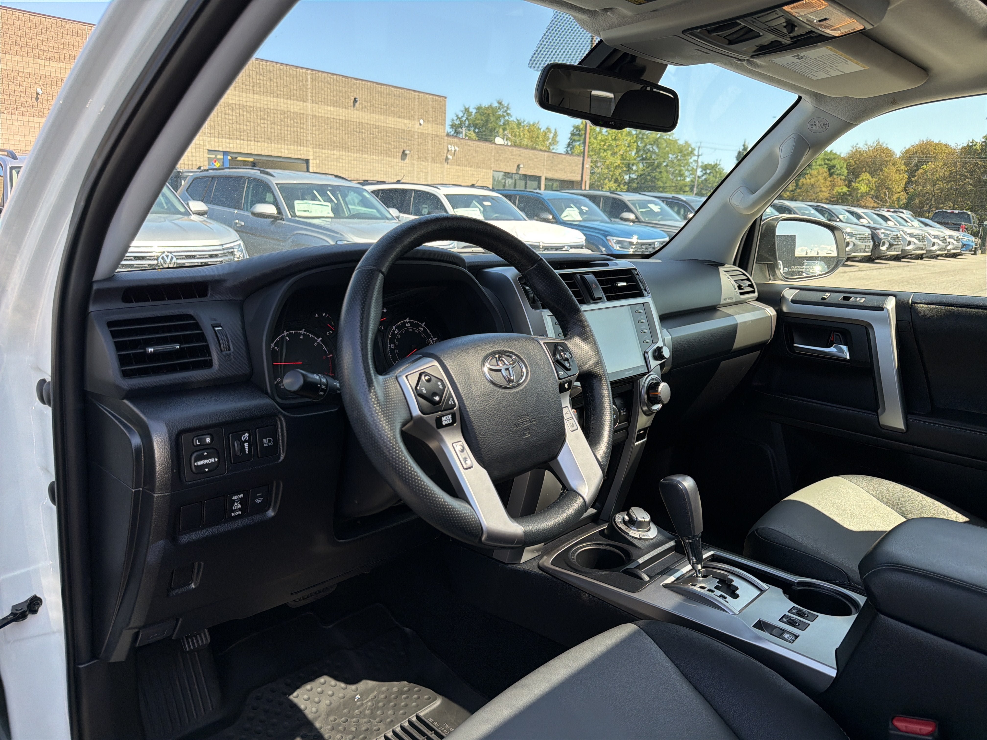 Used 2023 Toyota 4Runner SR5 Premium w/ Moonroof Package AWD/4WD image 9