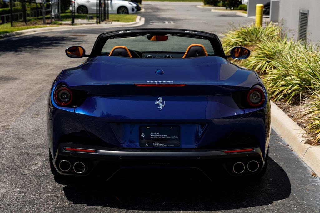 Used 2019 Ferrari Portofino RWD image 4
