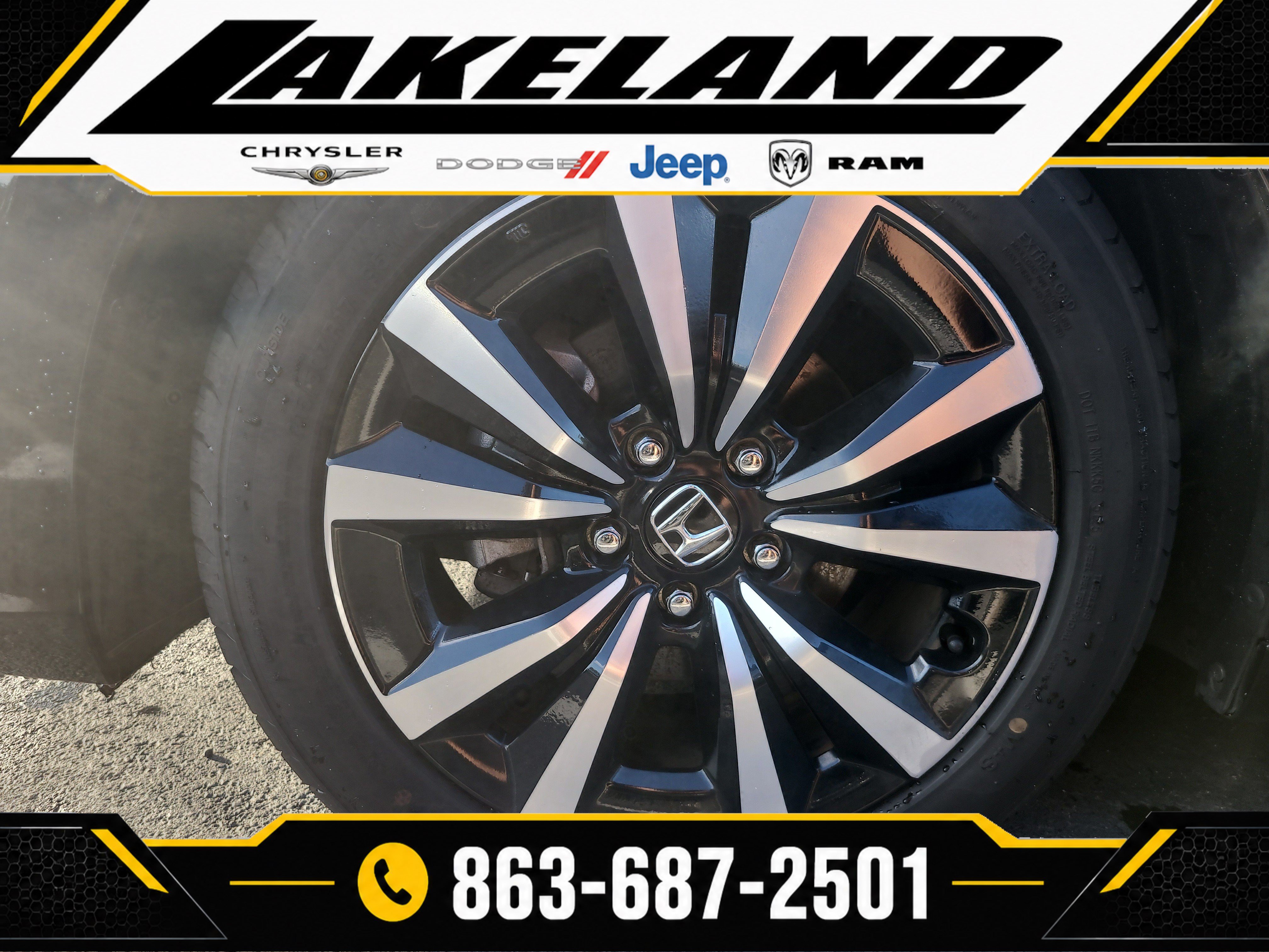 Used 2024 Honda Civic EX-L image 8