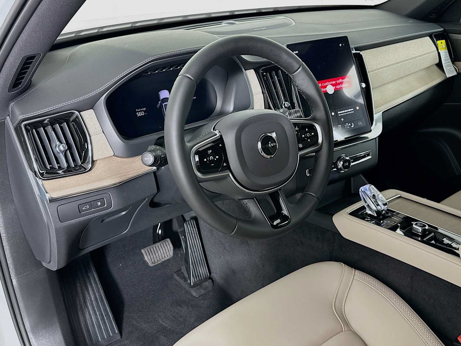 New 2026 Volvo XC90 T8 Plus w/ Protection Package Premier AWD/4WD image 9