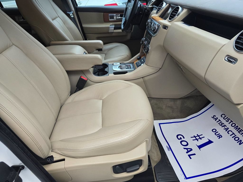 Used 2016 Land Rover LR4 HSE LUX AWD/4WD image 23