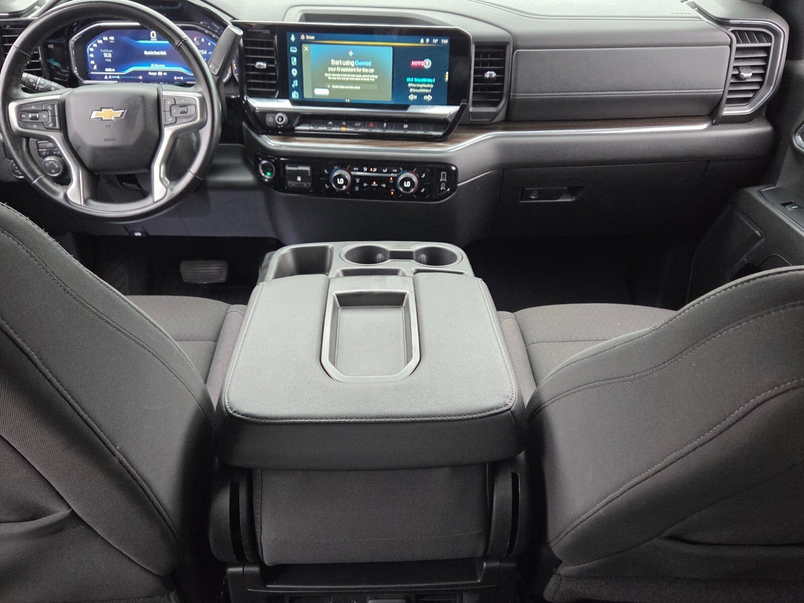 Used 2025 Chevrolet Silverado 1500 LT RWD image 8