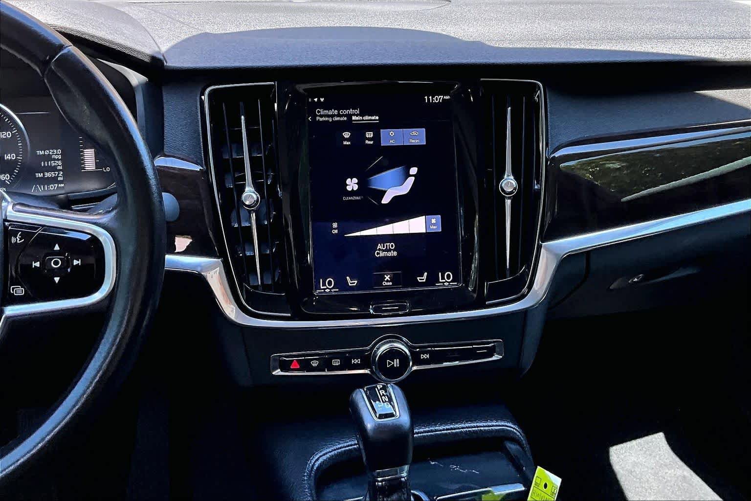 Used 2017 Volvo S90 T5 Momentum w/ Vision Package FWD image 7