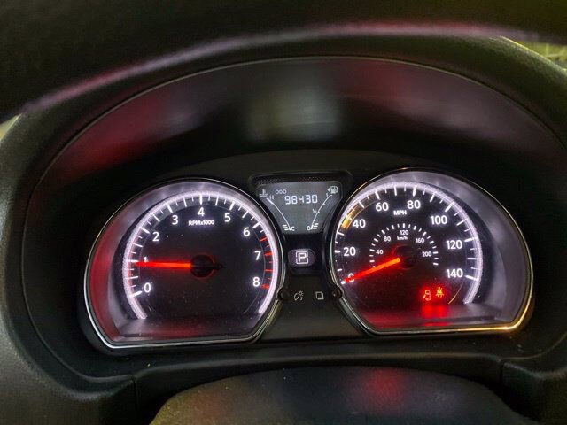 Used 2018 Nissan Versa SV FWD image 5