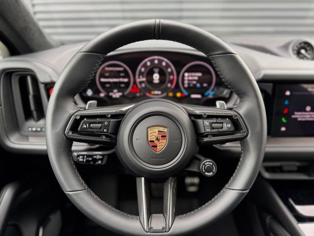 New 2026 Porsche Cayenne GTS image 18