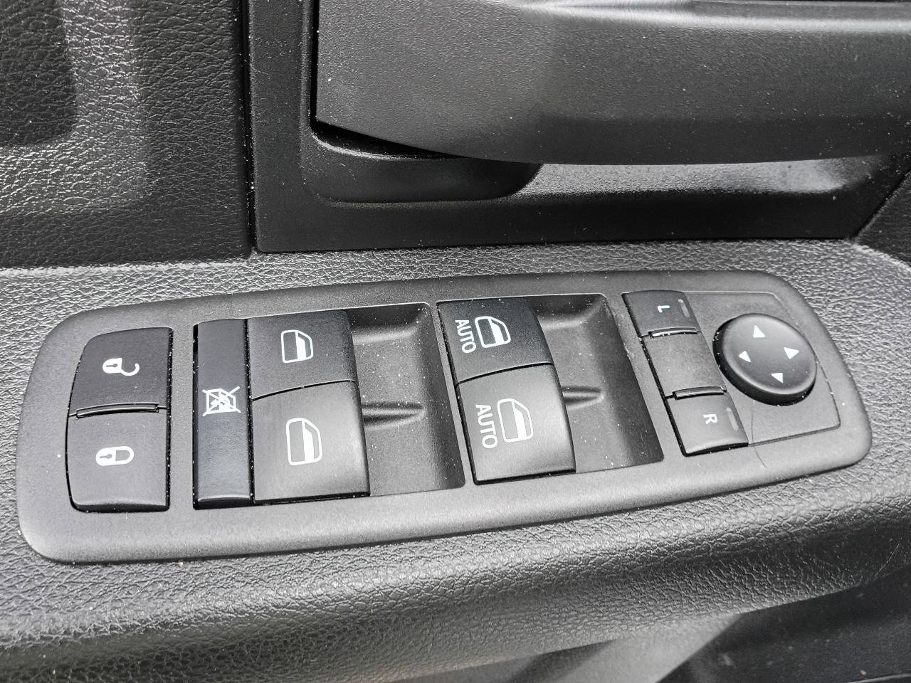 Used 2022 RAM 3500 Tradesman AWD/4WD image 9