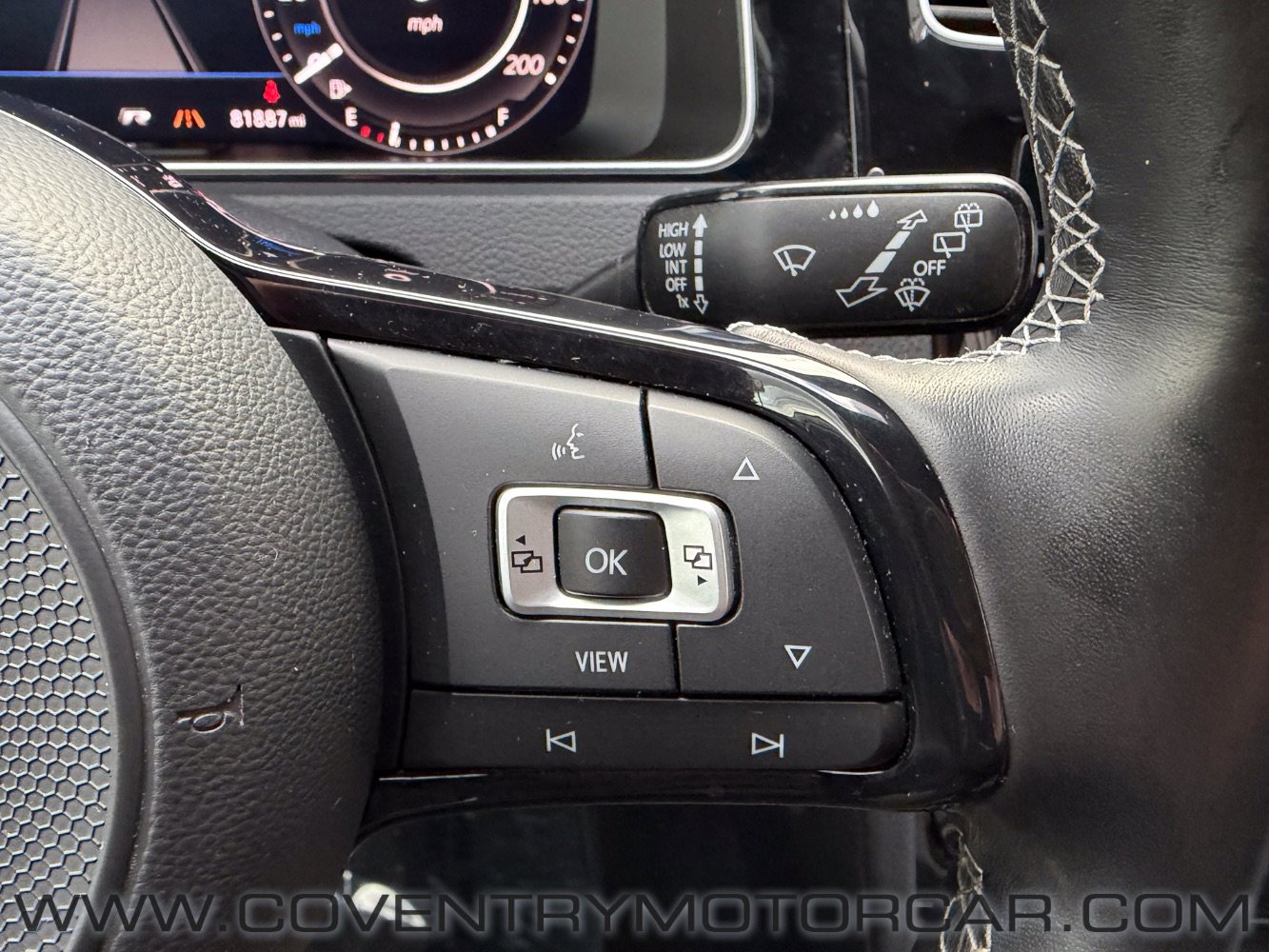 Used 2019 Volkswagen Golf R 4-Door image 28