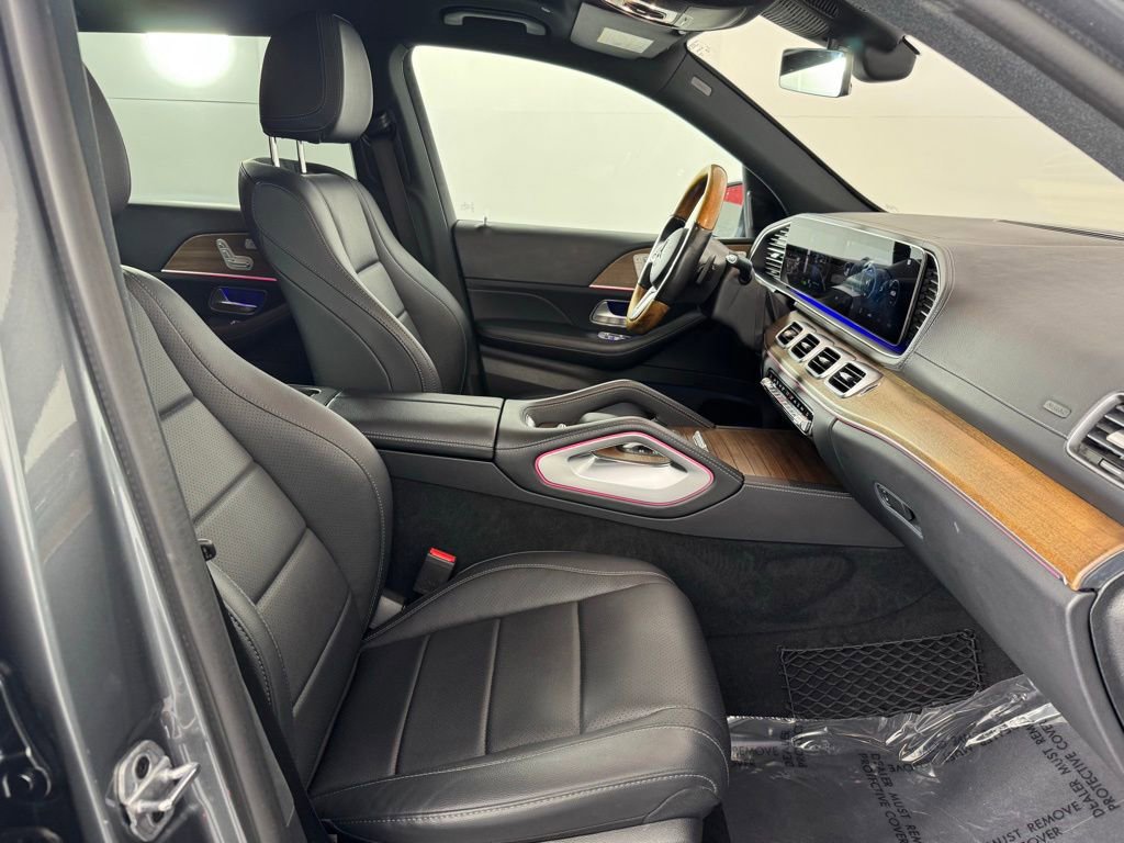 Used 2021 Mercedes-Benz GLS 450 4MATIC image 23