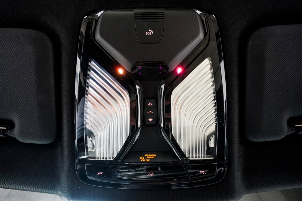 Used 2020 BMW X5 M50i w/ Premium Package image 47