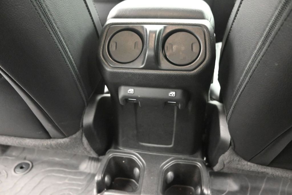 Used 2023 Jeep Gladiator Sport AWD/4WD image 14