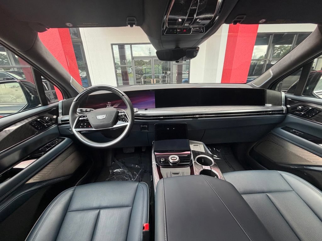 Used 2025 Cadillac Escalade IQ Luxury 2 w/ LPO, Premium Carpet Package AWD/4WD image 34