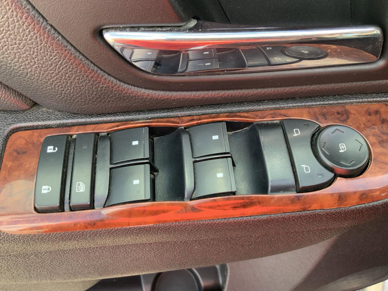 Used 2014 GMC Sierra 2500 SLT w/ SLT Convenience Package image 25