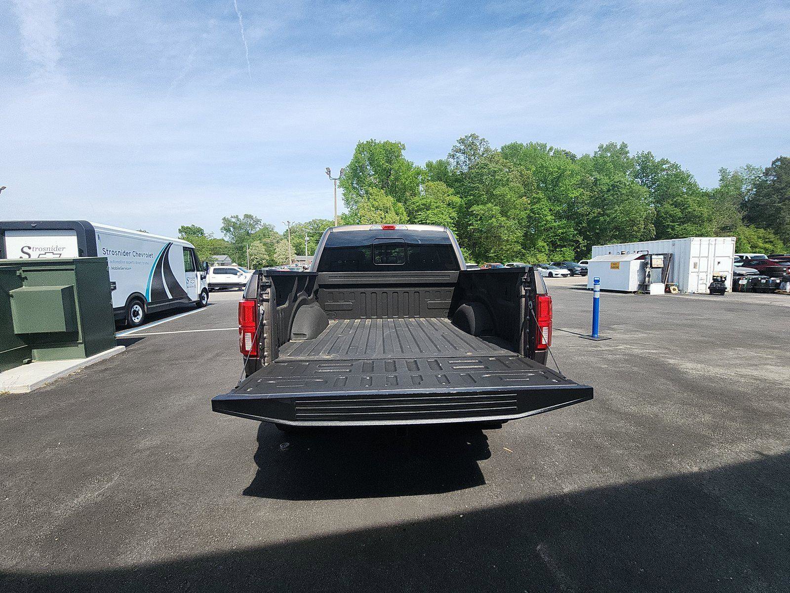 Used 2020 Ford F150 Lariat w/ Trailer Tow Package image 25