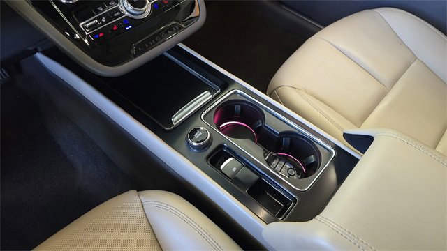 Used 2021 Lincoln Corsair AWD w/ Equipment Group 101A image 25