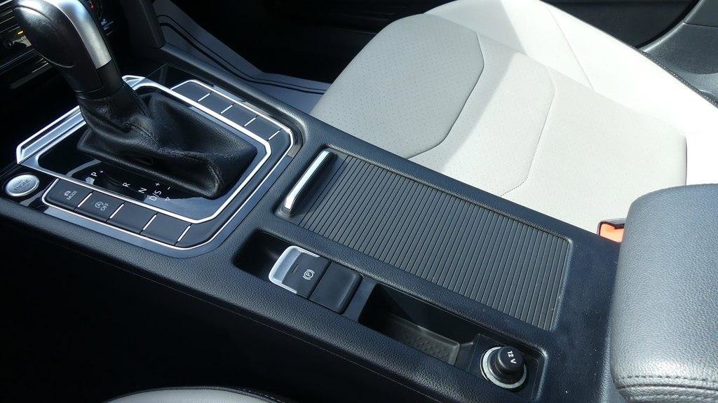 Used 2021 Volkswagen Arteon SE FWD image 29