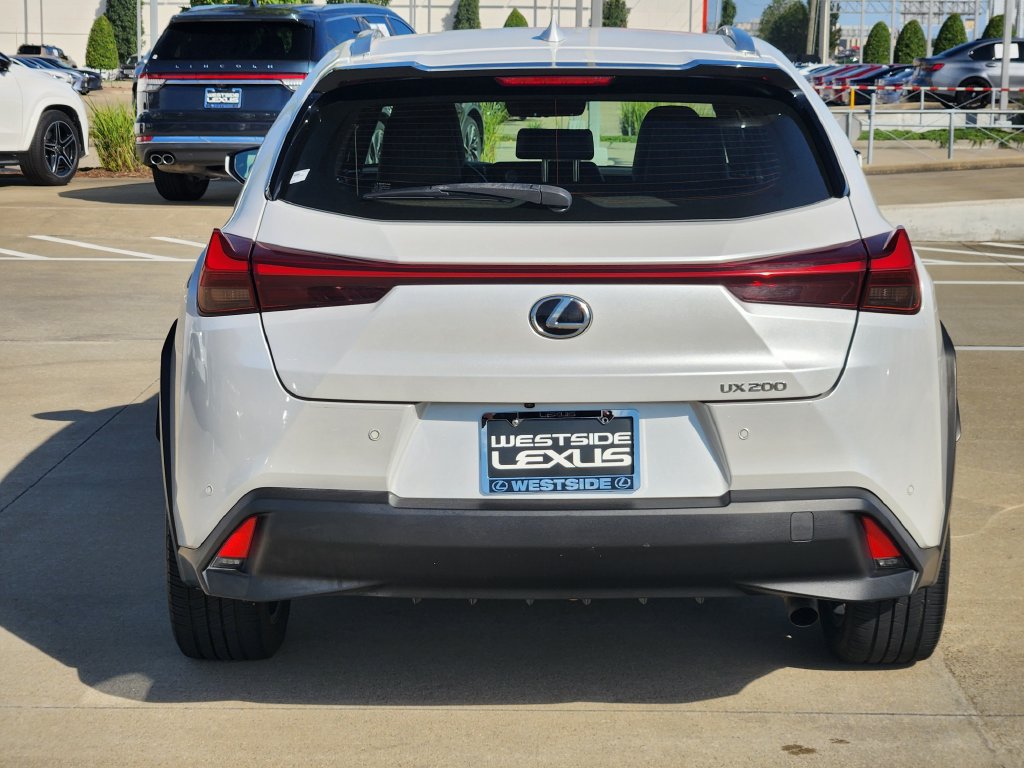 Used 2021 Lexus UX 200 w/ Premium Package FWD image 6