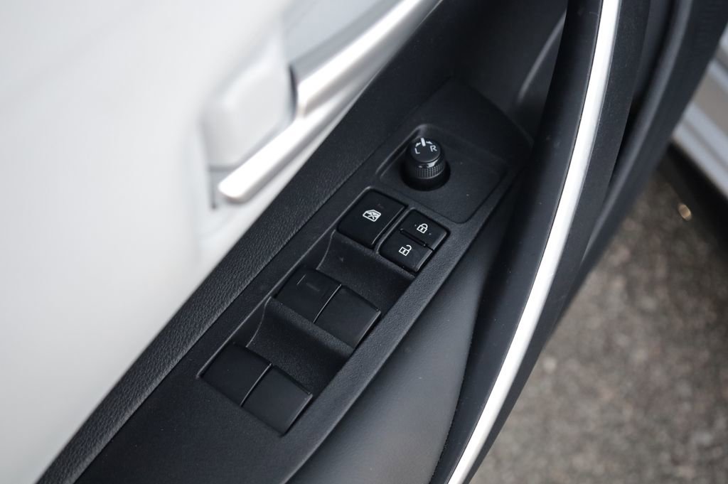 Used 2024 Toyota Corolla SE FWD image 21
